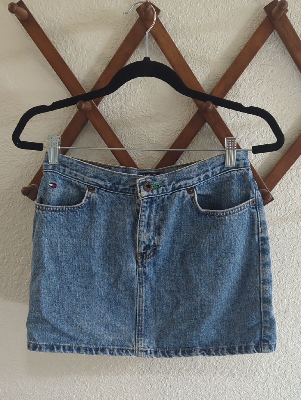 Classic Light Wash Denim Mini Skirt - Tommy Hilfiger Size 5